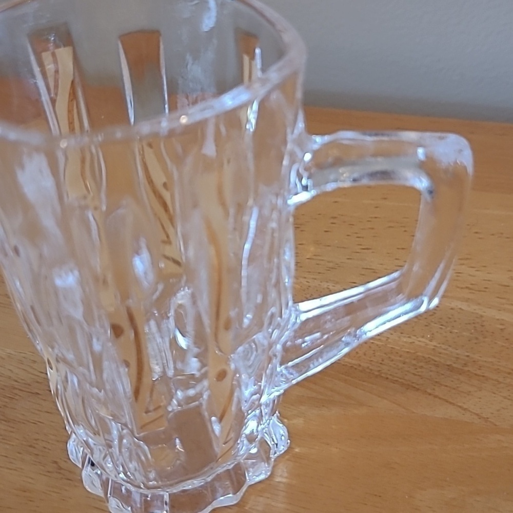 STUNNING Clear Glass Demitasse Mugs With Gold Tone Detail, Set of 6 Mugs - Picture 8 of 16